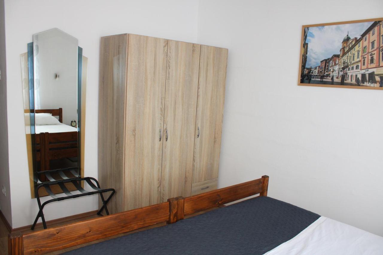 Apartman Lovro リエカ エクステリア 写真